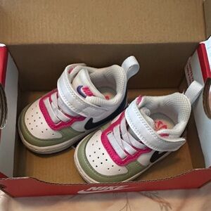 Nike Kids Sneakers - White, Pink, Green